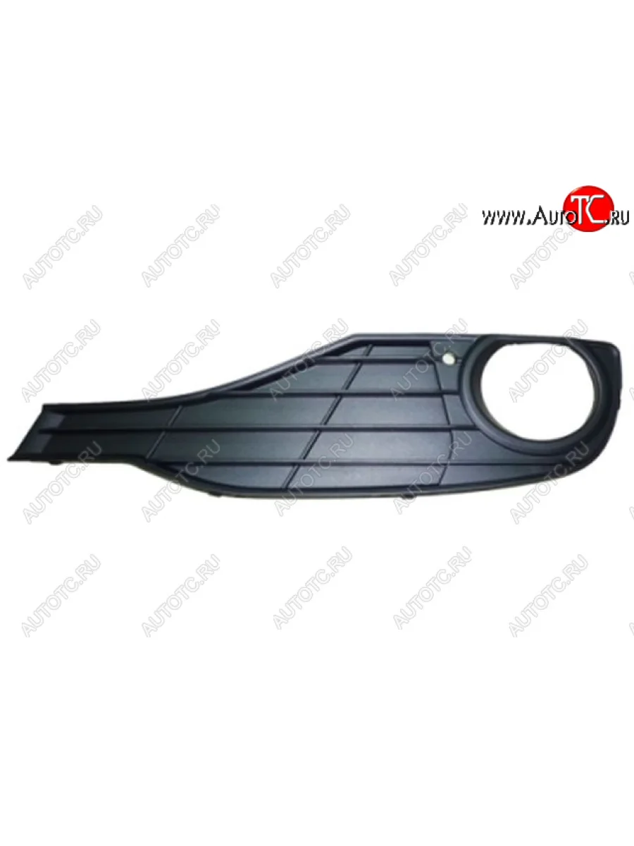 Левая вставка переднего бампера (с отверстием под ПТФ, пр-во Тайвань) API BMW 3 серия F30 седан дорестайлинг (2012-2015)  в Перми Пермском крае