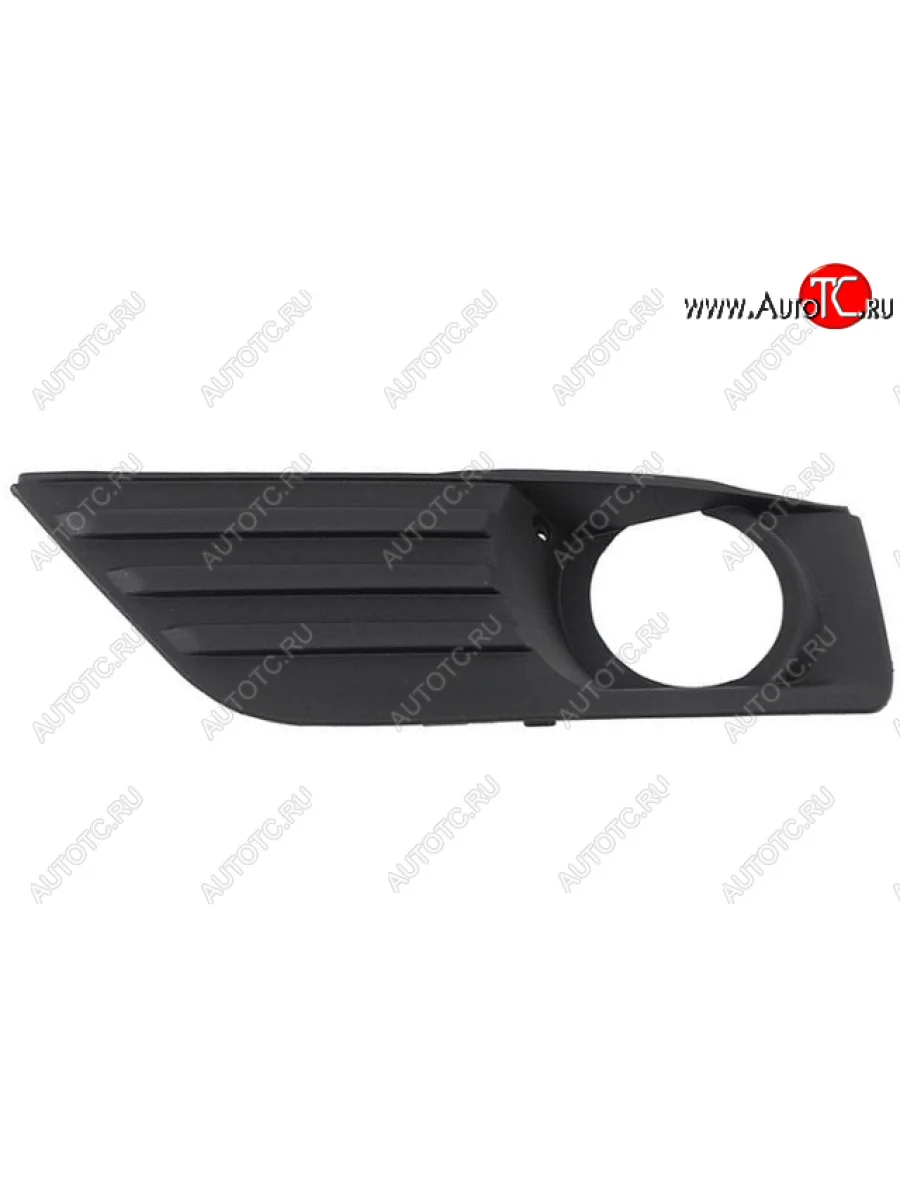 Правая вставка переднего бампера (с отверстием под ПТФ, пр-аво Тайвань) TYG Ford Focus 2 хэтчбэк 3 дв. дорестайлинг (2004-2007)  в Керчи Республика Крым