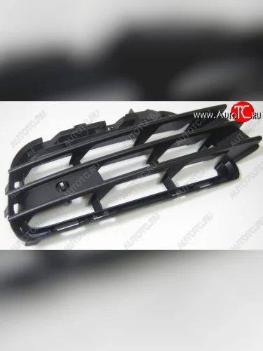 Правая вставка переднего бампера (пр-во Тайвань) API Volkswagen Tiguan NF рестайлинг (2011-2017)