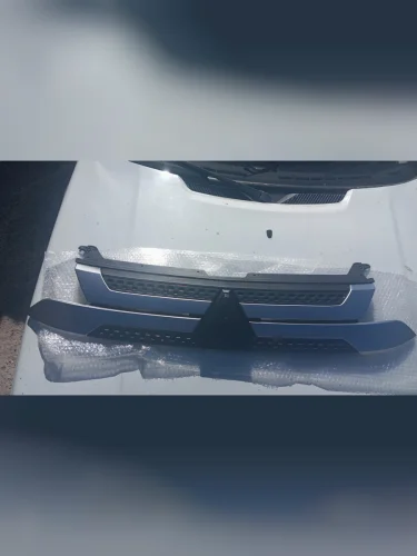 Решетка радиатора SAT (серебристая) Mitsubishi Outlander GF 3-ий рестайлинг (2018-2022)