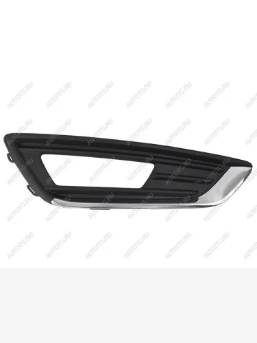 Правая оправа ПТФ SAT Ford Focus 3 седан рестайлинг (2014-2019) (молдинг хром)