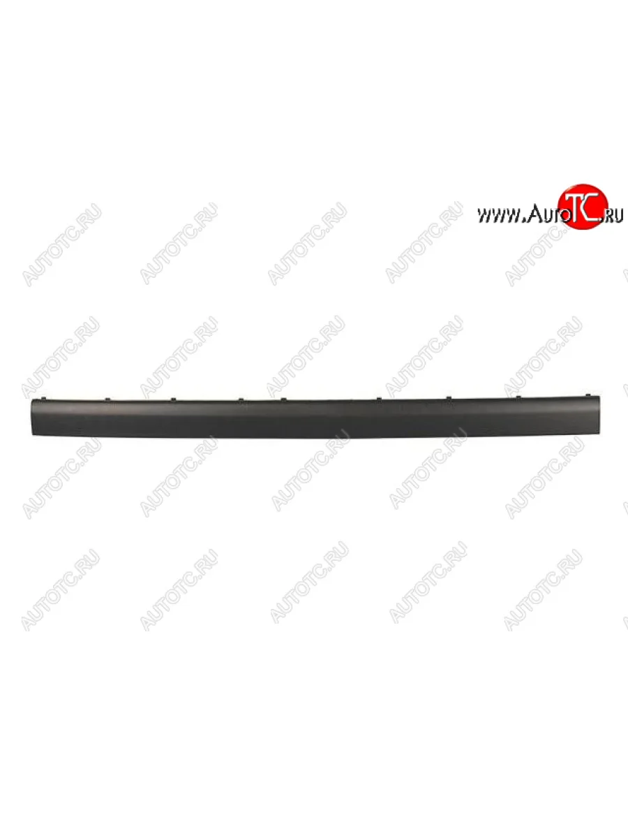 Центральный молдинг заднего бампера BodyParts Volkswagen Passat B5 седан дорестайлинг (1996-2000)  в Самаре Самарской области