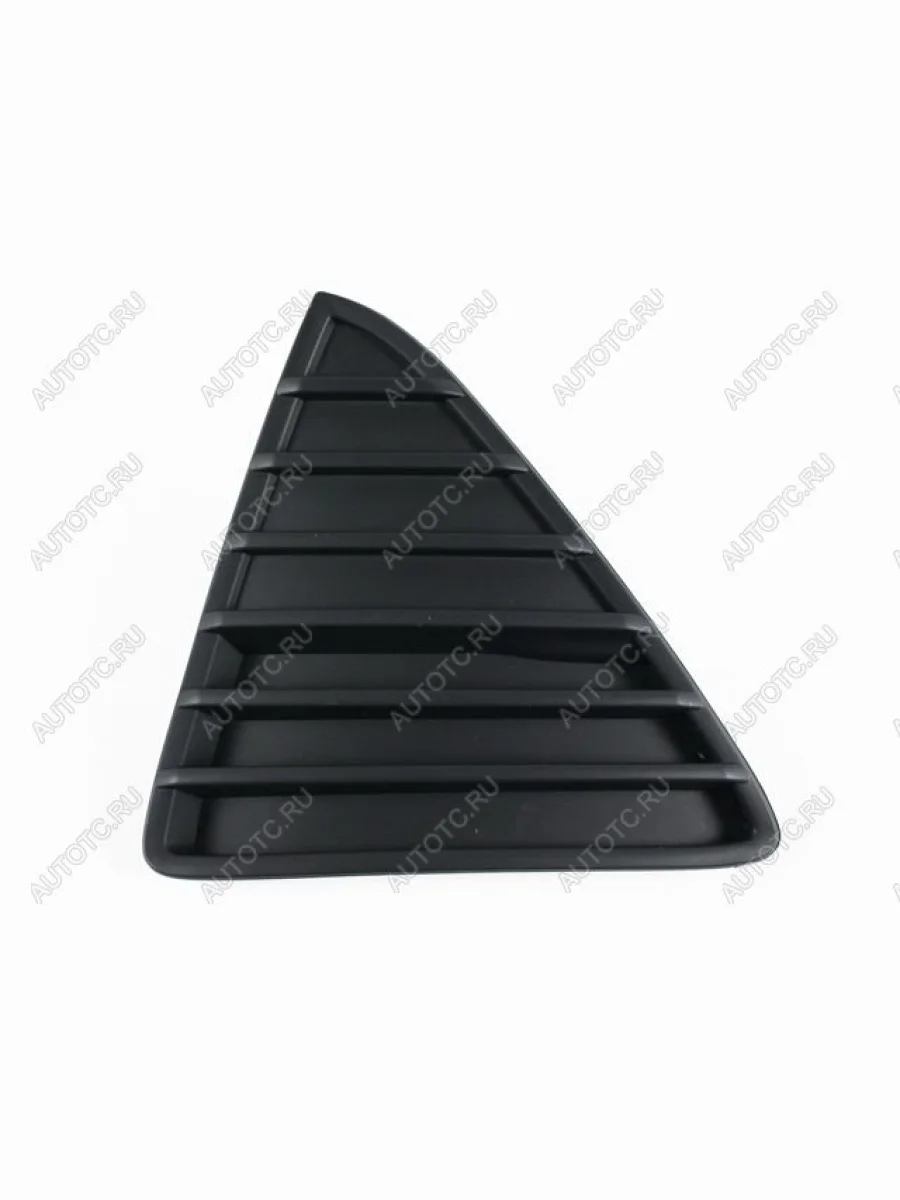 Левая вставка переднего бампера BodyParts Ford Focus 3 хэтчбэк дорестайлинг (2010-2015)  в Керчи Республика Крым