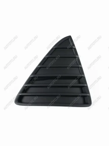 Правая вставка переднего бампера BodyParts Ford Focus 3 хэтчбэк дорестайлинг (2010-2015)