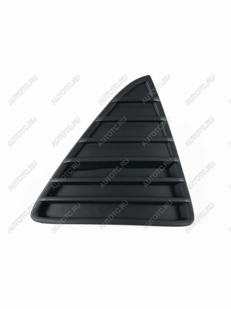 Правая вставка переднего бампера BodyParts Ford Focus 3 хэтчбэк дорестайлинг (2010-2015)  в Керчи Республика Крым