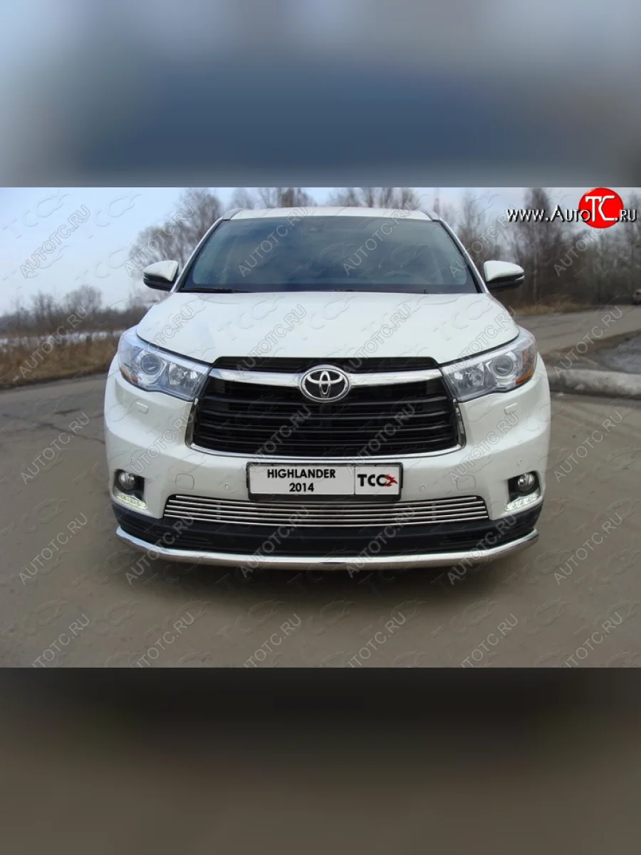 Декоративная вставка переднего бампера ТСС Тюнинг  Toyota Highlander (2013-2017) XU50 (d 16 мм)  с доставкой в г. Керчь