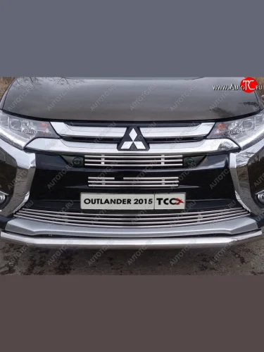 Верхняя декоративная вставка решетки радиатора (с парктроником) ТСС Тюнинг (d 12 мм) Mitsubishi Outlander  GF (2015-2018) 2-ой рестайлинг
