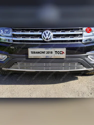 Нижняя декоративная вставка в бампер ТСС Тюнинг (d 12 мм) Volkswagen Teramont 1 CA1 дорестайлинг (2016-2020)