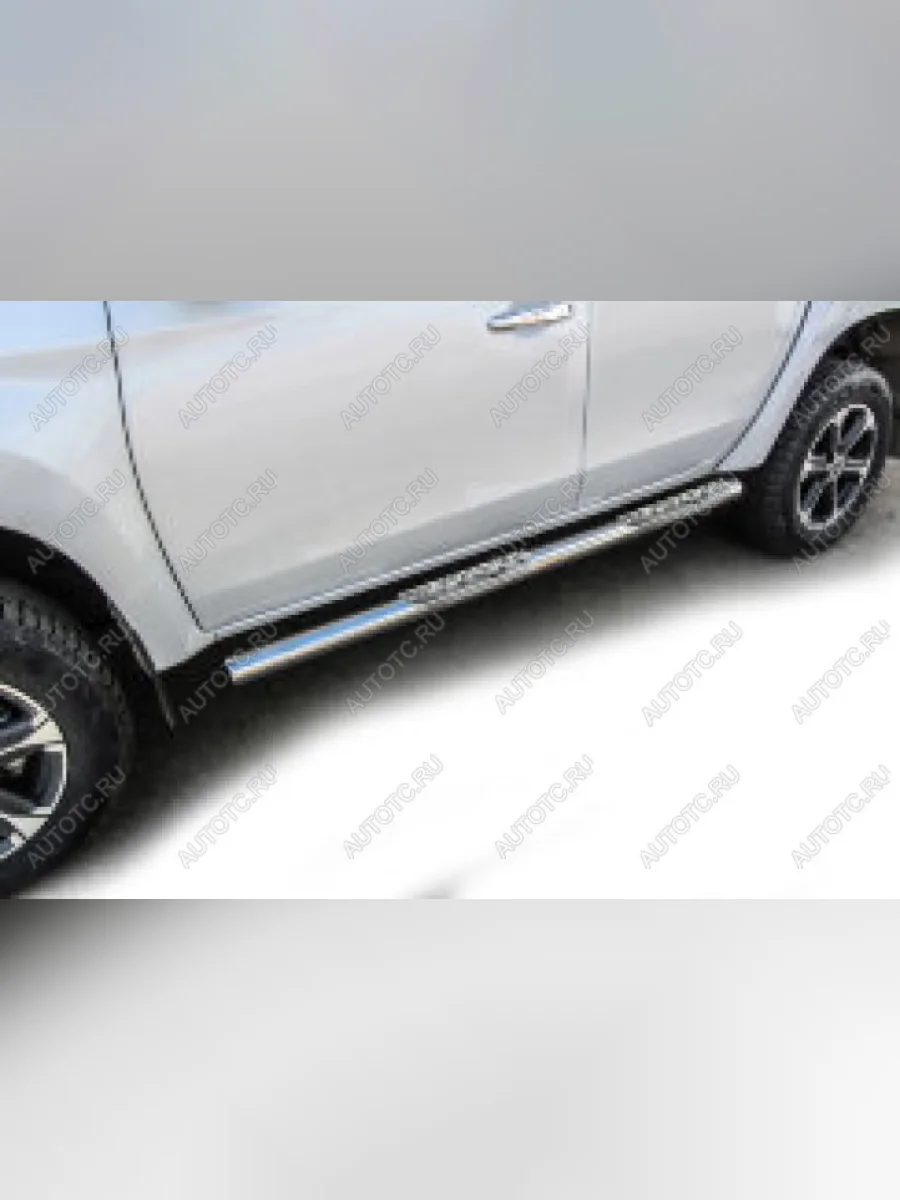Защита порогов d76 со ступеньками стальными Slitkoff Mitsubishi L200 5 KK,KL рестайлинг (2018-2022) (нержавейка с полимерным покрытием в цвет черный)  в Самаре Самарской области