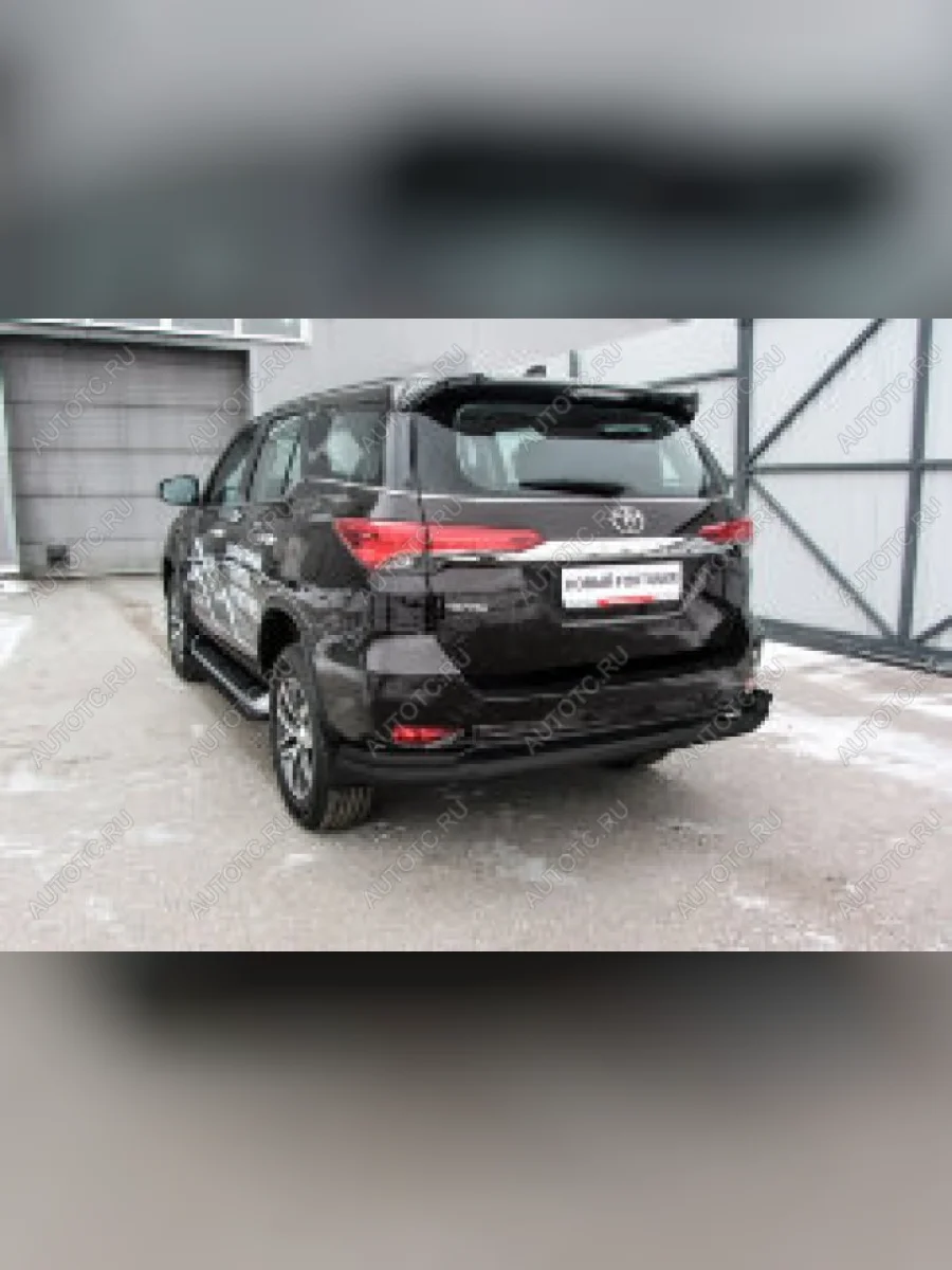 Защита заднего бампера d76+d42 двойная длинная Slitkoff Toyota Fortuner AN160 дорестайлинг (2015-2020) (нержавейка с полимерным покрытием в цвет черный)  в Самаре Самарской области