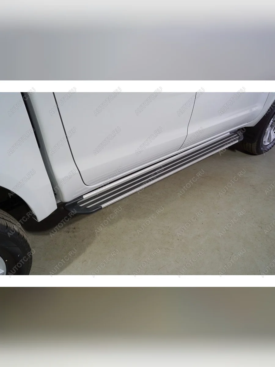 Пороги алюминиевые Slim Line ТСС Тюнинг Sollers ST6 пикап (2023-2025) (серебро)  в Керчи Республика Крым
