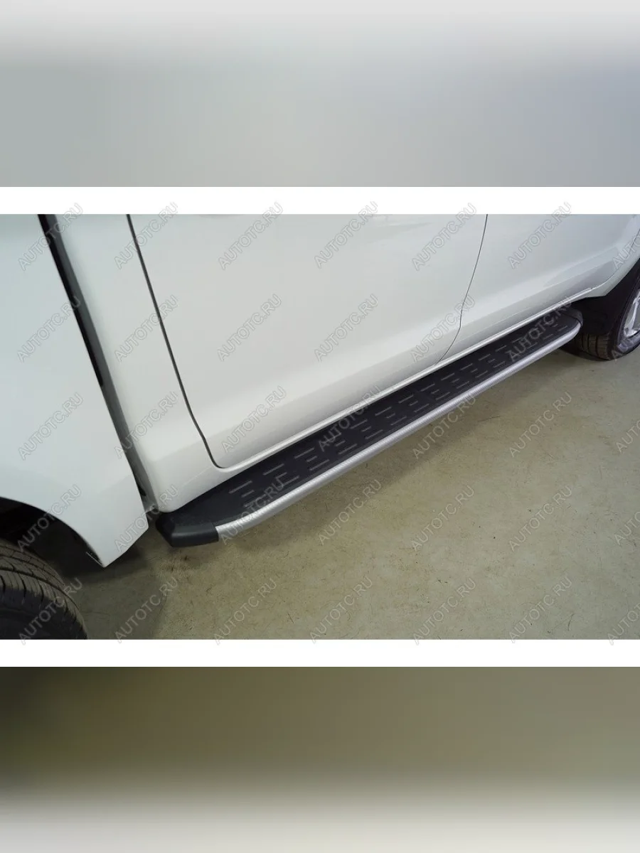 Пороги алюминиевые с пластиковой накладкой ТСС Тюнинг Sollers ST6 пикап (2023-2025) (карбон серебро)  в Керчи Республика Крым