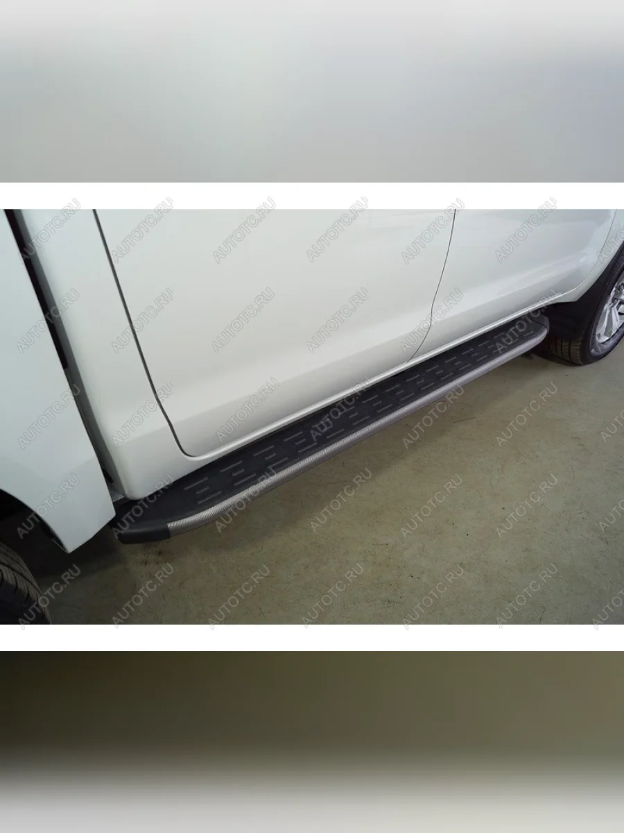 Пороги алюминиевые с пластиковой накладкой ТСС Тюнинг Sollers ST6 пикап (2023-2025) (карбон серые)  в Керчи Республика Крым