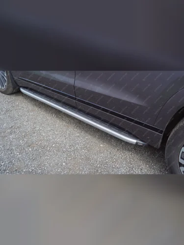 Пороги алюминиевые с пластиковой накладкой ТСС Тюнинг (карбон серебро) JAECOO J8 (2024-2025)