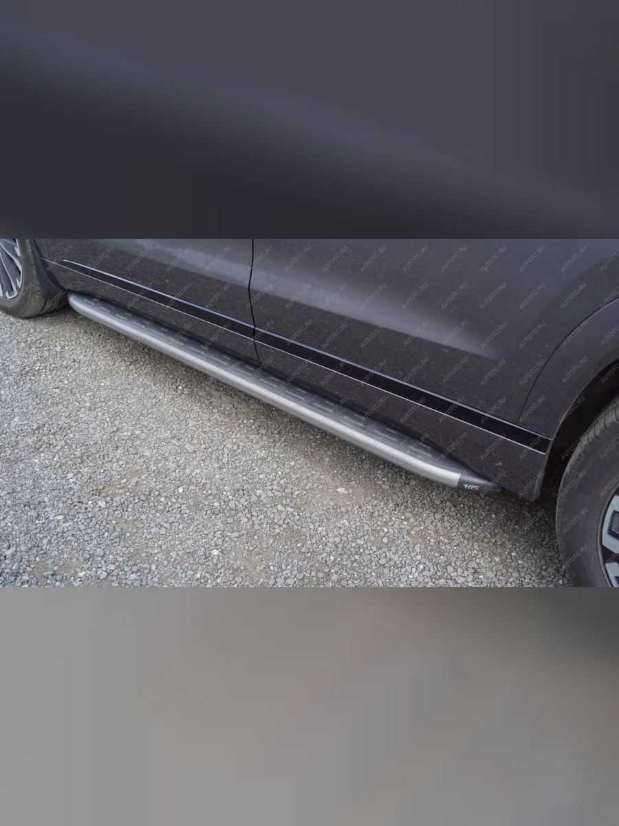 Пороги алюминиевые с пластиковой накладкой ТСС Тюнинг JAECOO J8 (2024-2025) (карбон серые)  в Перми Пермском крае