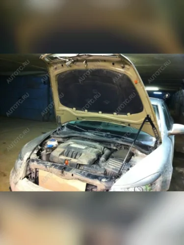 Упор капота ТехноМастер Skoda Octavia  A5 (2008-2013) лифтбэк рестайлинг, рестайлинг универсал