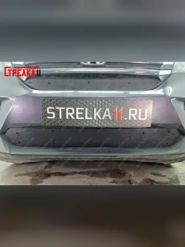 Зимняя защита на стяжке (верх) Стрелка11 (черная) Honda Pilot YF6 дорестайлинг (2016-2019)