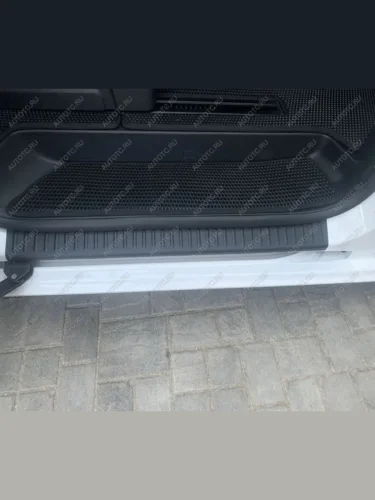 Накладки на пороги сдвижных дверей Русская Артель (шагрень) Peugeot Traveller  K0 L2 (2016-2024) дорестайлинг