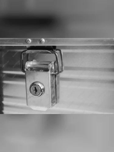 Ящик алюминиевый РИФ усиленный с замком 432х335х277 мм (ДхШхВ) РИФ e432335277