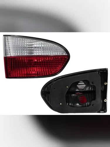 Фонарь в крышку багажника HYUNDAI H-1/STAREX 05-07 LH SAT ST-221-1302L-U, st2211302lu SAT ST-221-1302L-U