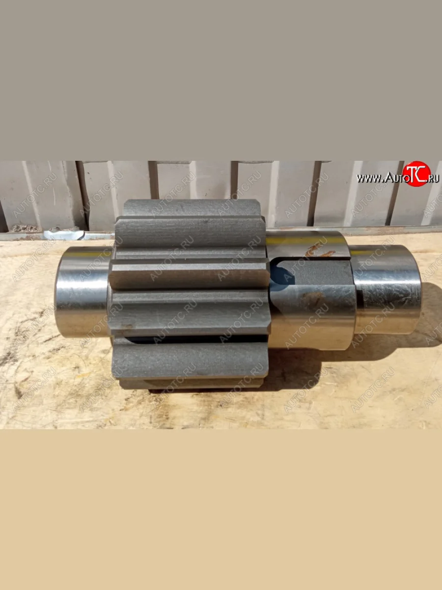 Вал-шестерня (11 зубьев) промежуточная конечной передачи бортового редуктора SD16 SHANTUI 16y-18-00016  в Перми Пермском крае