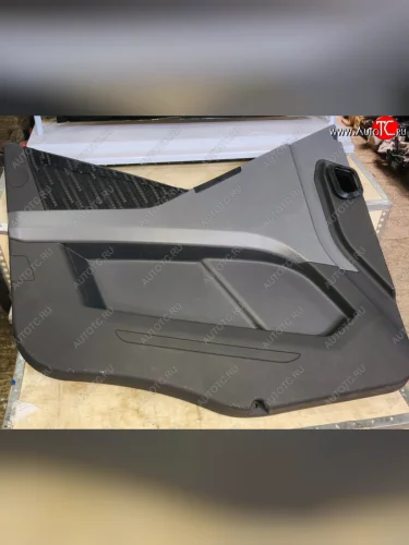 Обшивка двери FAW J6 E5 левая FAW 6102025-d04