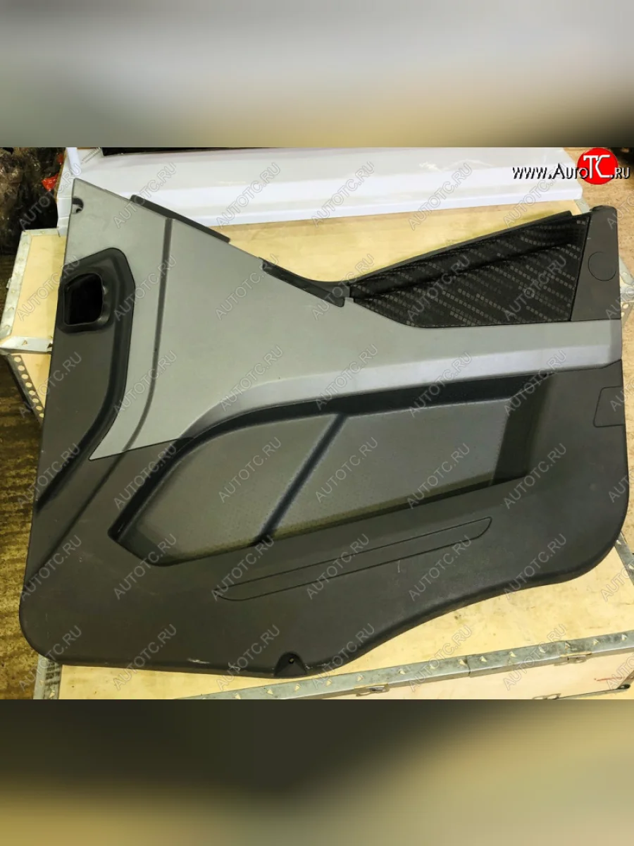 Обшивка двери FAW J6 E5 правая FAW 6102030-d04  в Перми Пермском крае