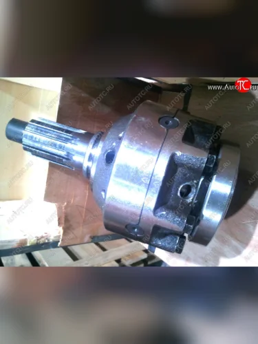 Дифференциал межосевой крупный шлиц Z=8 с подшипником  SHACMAN 199014320166+6019