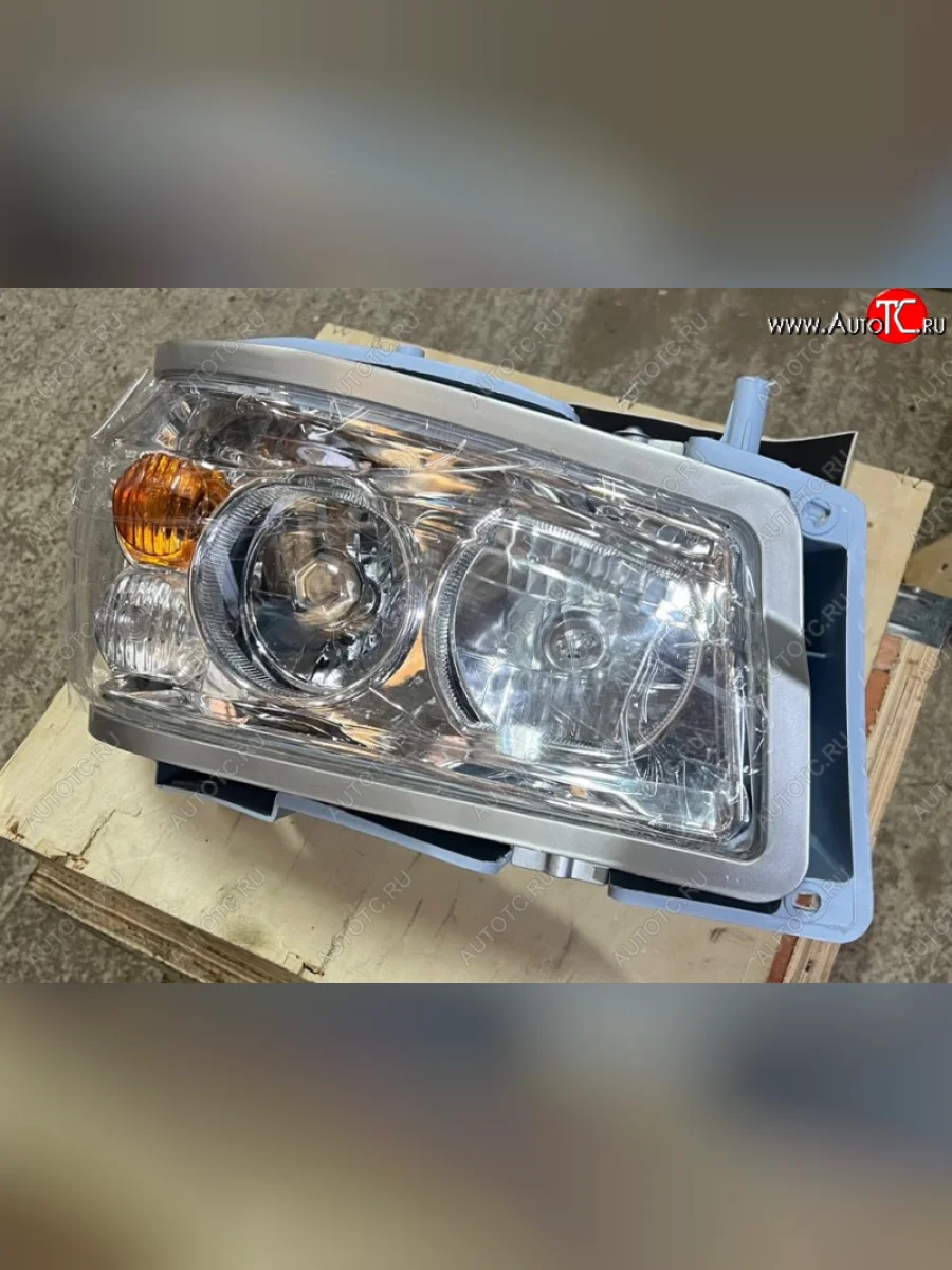 Фара передняя правая (не линза) HOWO SHACMAN wg9719720002  в Самаре Самарской области