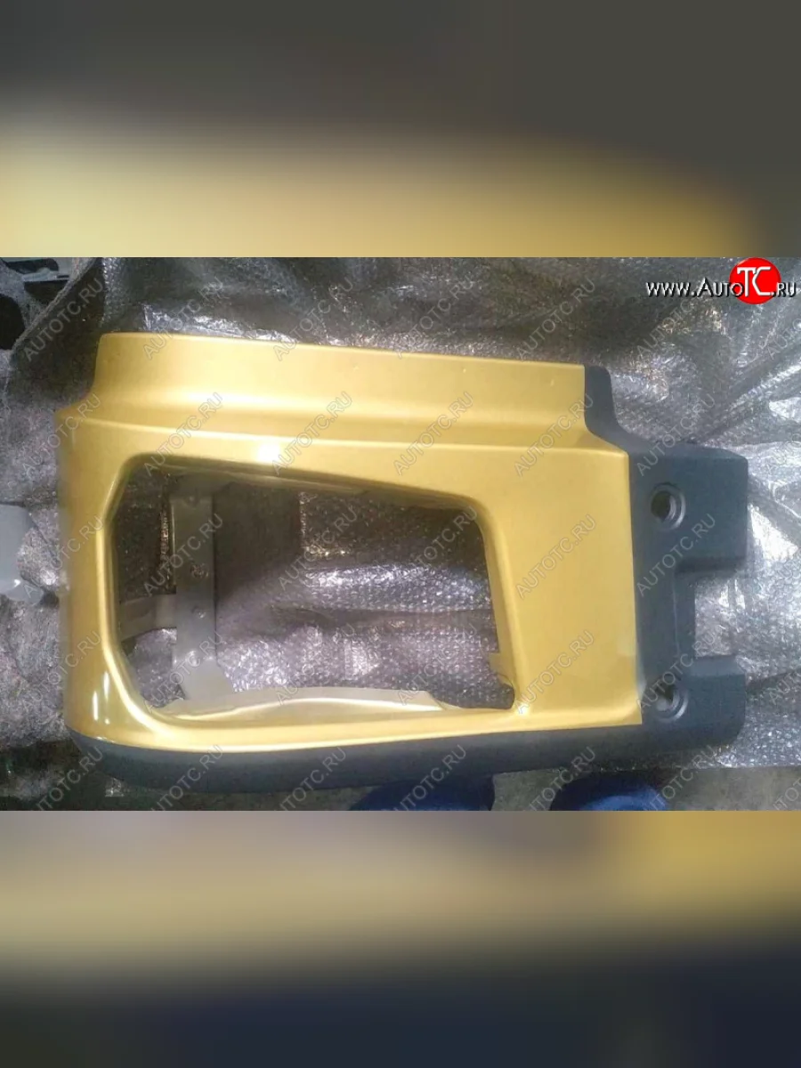 Облицовка фары часть бампера Х3000 правая R (белая) SHACMAN dz97259623222  в Самаре Самарской области