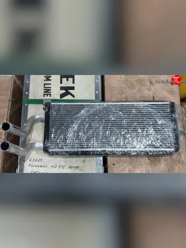 Радиатор печки (с трубками) HowoT5G WG1642822064 VALMO000537 (!!!УЦЕНКА: возможен нетоварный вид!!!) SITRAK wg1642822064