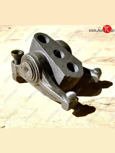 Коромысло в сборе с седлом CDM833 12159630 DEUTZ 12159630