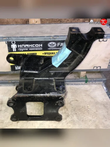 Кронштейн правой петли кабины FAW J6 ОРИГИНАЛ FAW FAW 5001012-13ca