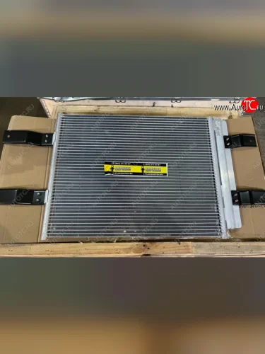 Радиатор кондиционера 4180,4250 ОРИГИНАЛ    FAW 8105010-81-w-c00b