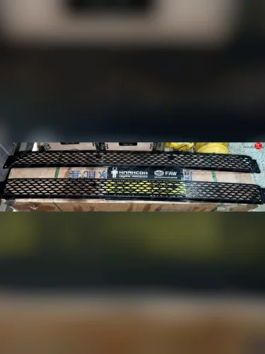 Решетка бампера верхняя (тягач) SHAANXI DZ97189621064 SHACMAN dz97189621064