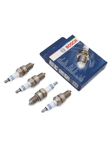 Комплект свечей CHEVROLET AVEOCRUZELANOSDAEWOO LACETTINEXIAMMC COLTLANCER (компл. 4шт) BOSCH 0242235913
