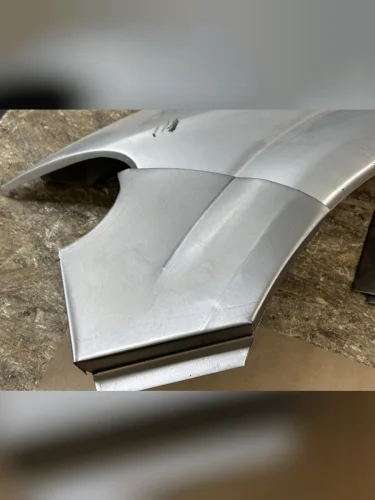 Уголок передней  Chrysler Voyager 4