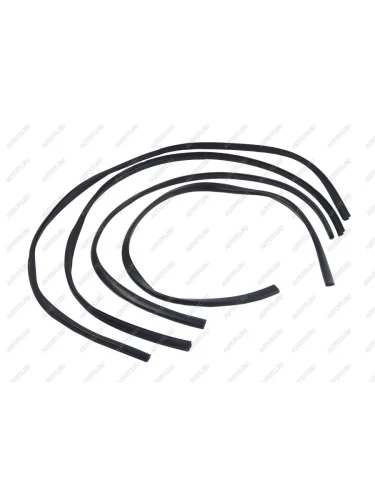 Окантовка стекла ВАЗ-2172 окна двери задка комплект 4шт. БАЛАКОВОЗАПЧАСТЬ БАЛАКОВОЗАПЧАСТЬ 09015