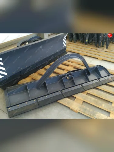 Отвал МТЗ-80,82 (ПКУ-0.8) коммунальный, гидроповоротный L=2.5м САЛЬСК Сальсксельмаш пку-0.8-15