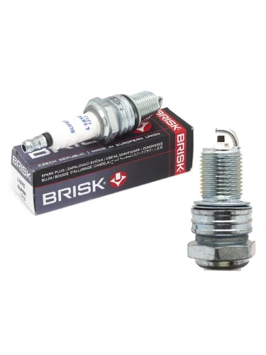 Свеча зажигания CHEVROLET AVEOLANOSNIVADAEWOO LACETTINEXIA 1.51.7 00-VAZ 2101-21102121 BRISK L15YC