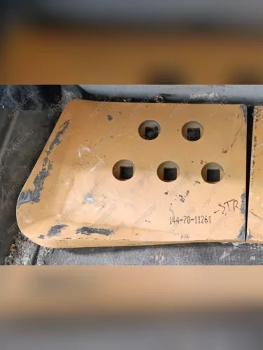 Нож боковой левый (5 отверстий) SD16 SHANTUI 16y-81-00002144-70-11251