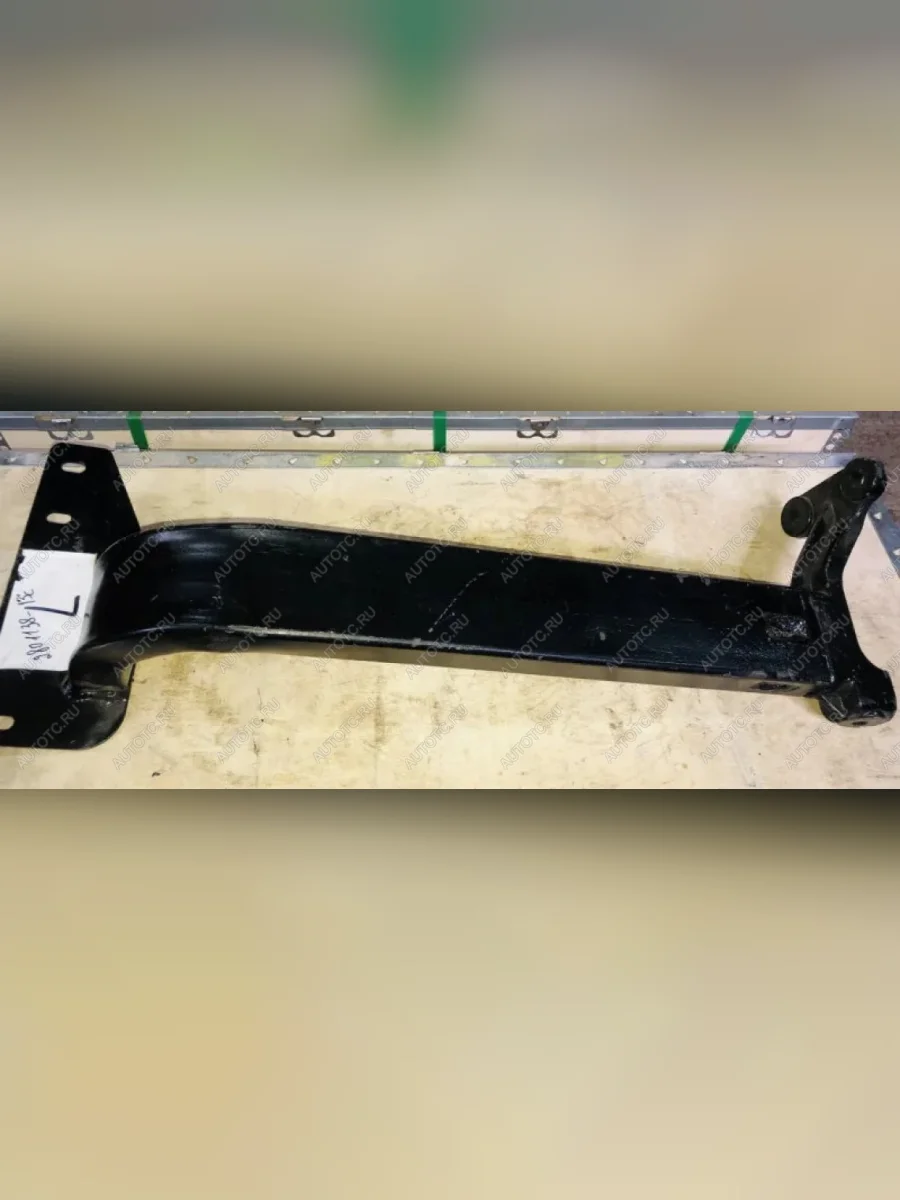 Кронштейн крепления бампера L 2 отв CA3310 FAW 2803645-13cb  в Самаре Самарской области