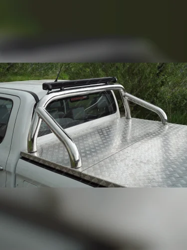 Защита кузова (для крышки) 76,1 мм со светодиодной фарой Sollers ST6 2023-