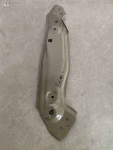 Кронштейн фары GEELY MONJARO RH DAR pt0000021