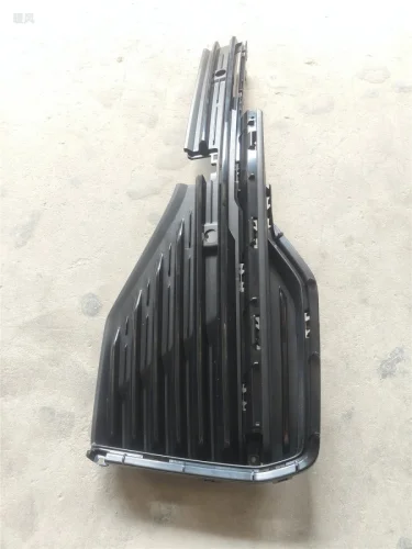 Решетка в бампер GEELY MONJARO RH GEELY bg0000037