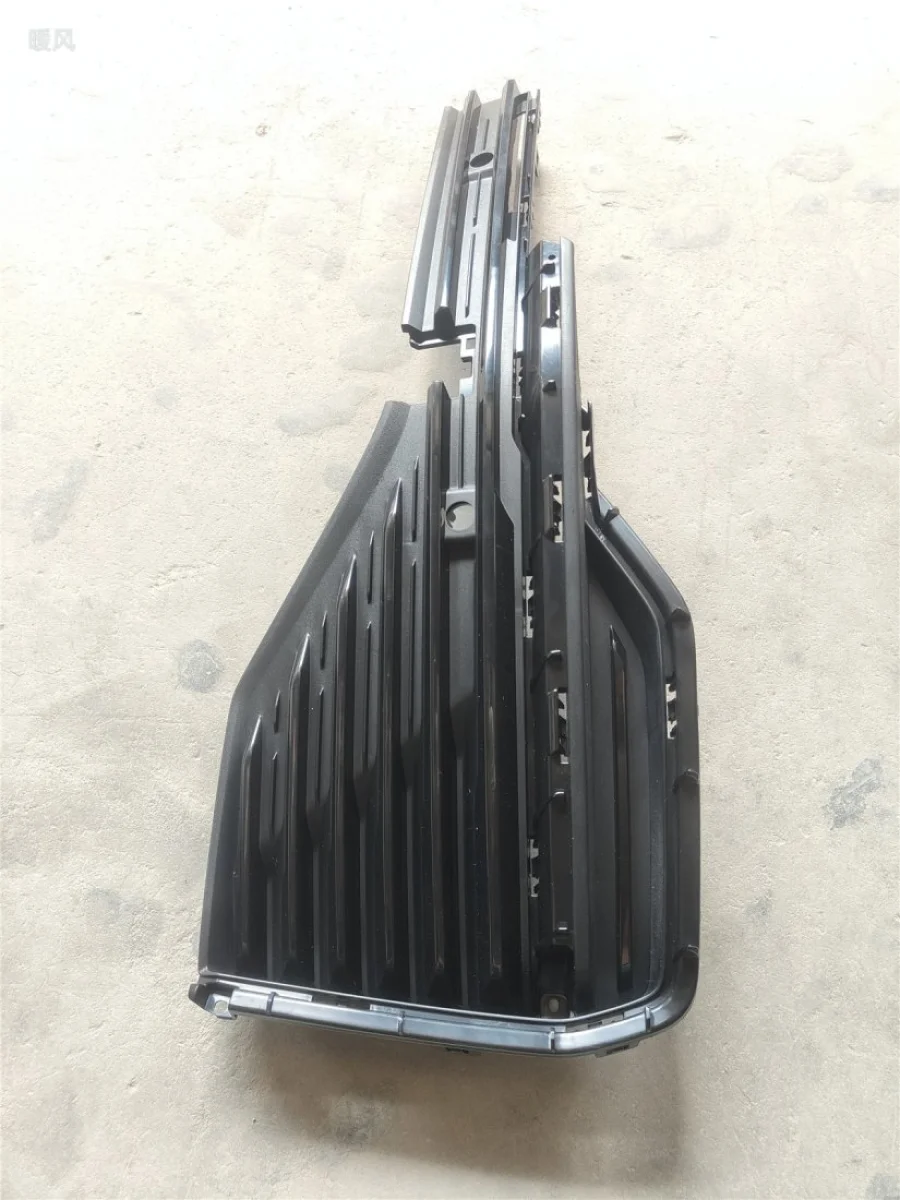 Решетка в бампер GEELY MONJARO RH GEELY bg0000037  в Самаре Самарской области