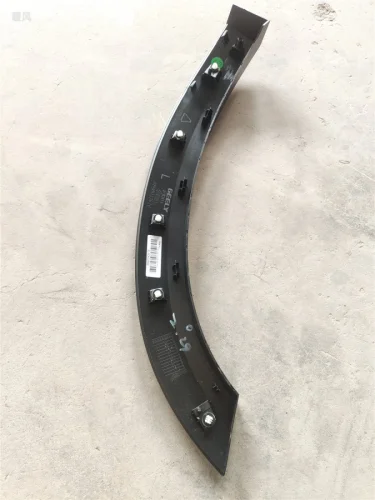 Накладка на крыло GEELY MONJARO RRLH (передняя часть) GEELY ft34000043
