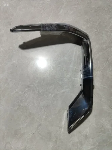 Накладка на бампер GEELY MONJARO FRLH GEELY nbm2370032