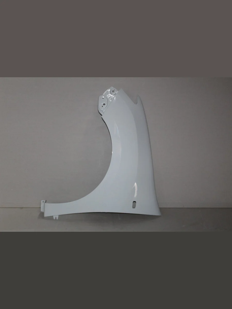 Крыло переднее левое DAR (окрашенное) Renault Logan 2 дорестайлинг (2014-2018) (Blanc glacier 369 (Белый лед))  в Самаре Самарской области