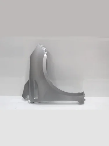 Крыло переднее правое (окрашенное) DAR (Серебристый металлик (Sleek silver RHM)) KIA Rio 3 QB хэтчбек 5 дв. рестайлинг (2015-2017)